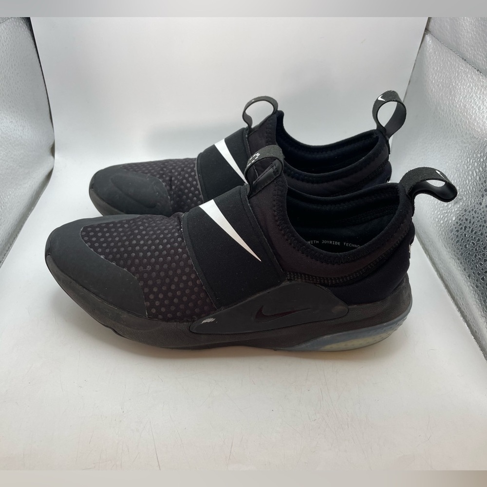 Nike Joyride Nova girls black sneakers size 5